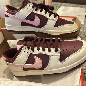 Nike Dunk Low Retro PRM Valentines edition